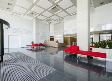 Domaniewska Office Hub - superstracture finished