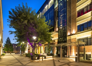 Dzielna 60 office complex modernized