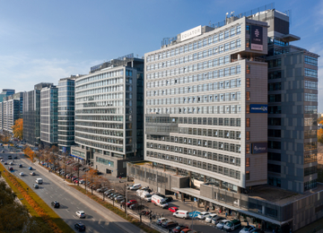 Modernization of the reception area and lobby at Equator I in Warsaw
