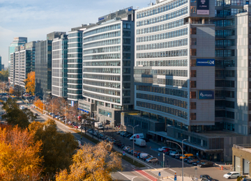 Modernization of the reception area and lobby at Equator I in Warsaw