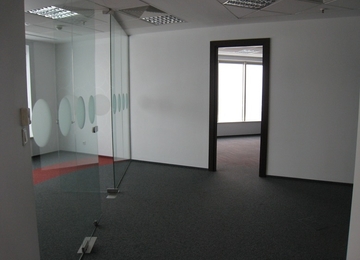 Modernization of the entrance area at the Eurocentrum-Alfa office building