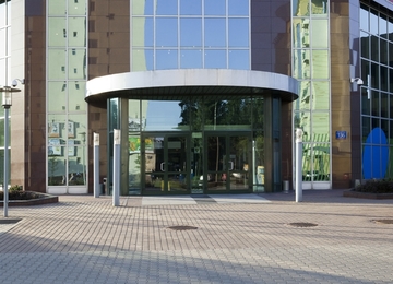 Modernization of the entrance area at the Eurocentrum-Alfa office building