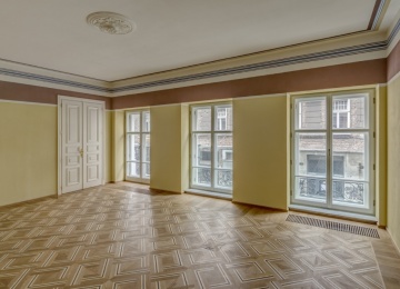 Le Palais has a new tenant