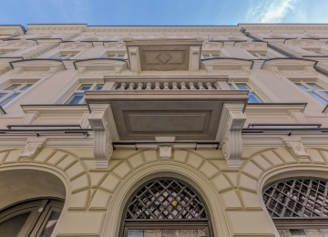 Le Palais has a new tenant