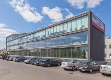 Onyx Point leased in 60%