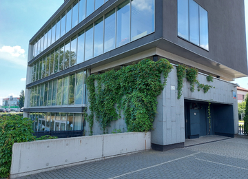 Onyx Point leased in 60%