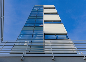 Tri-City: Lufthansa in Opera Office