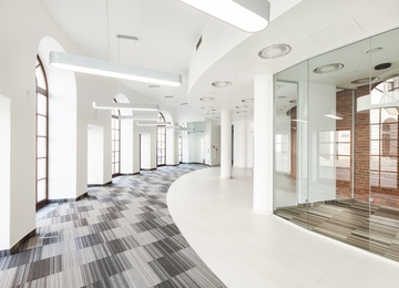Plac Bankowy 1 has received the use permit