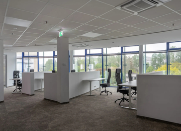 REPUBLIK - a new name of Centrum Biurowe Hossa